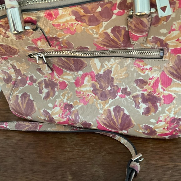 Guess Floral Satchel - Picture 10 of 10
